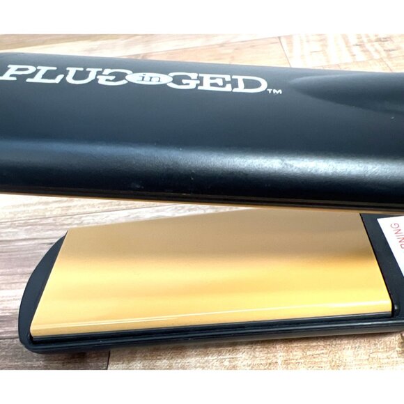 Plugged In Flat Iron Hair Straightener With Adjustable Heat Settings & Gold Cera - Picture 3 of 5